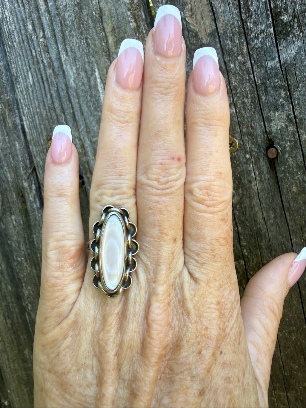 Vintage Sterling Silver Mother Of Pearl Silversmith Made Ring, Size 6.